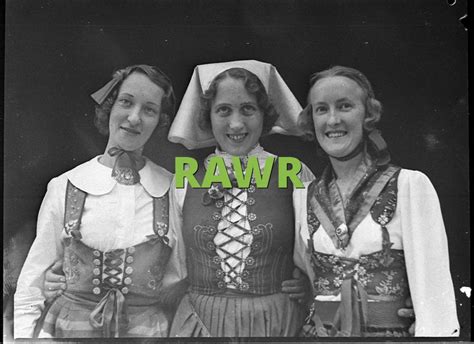 RAWR Meaning » Slang.org