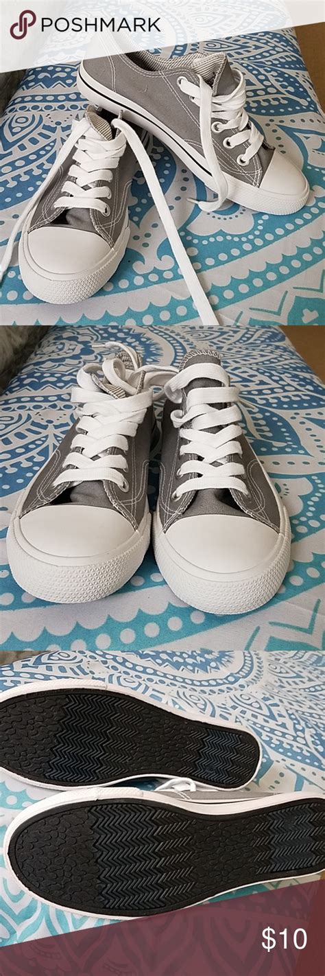 Mossimo Sneakers Nwot