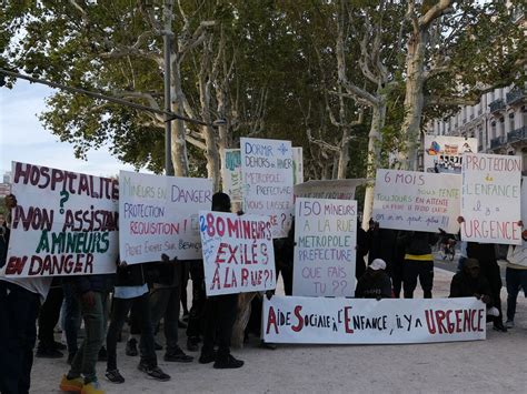 Métropole de Lyon Rassemblement contre le sans abrisme à Lyon On