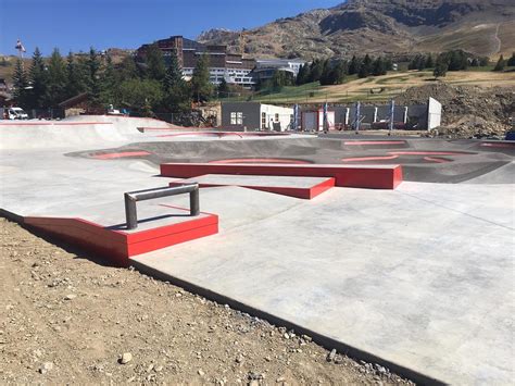 Alpe Dhuez Skatepark Trucks And Fins