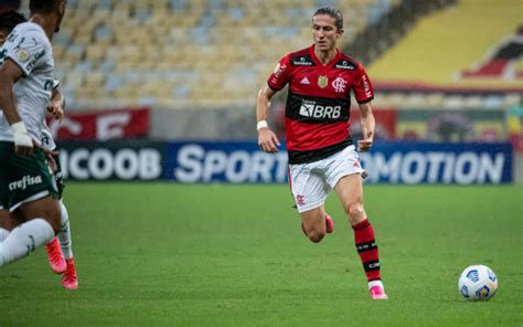 Filipe Lu S Se Destaca Em Vit Ria Do Flamengo E Recebe Elogios Nas