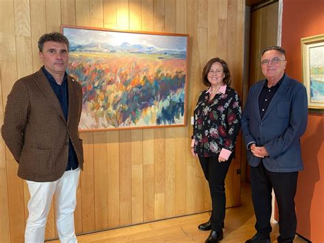 El Centro Fundaci N Caja Rioja La Merced Muestra El Color De Los