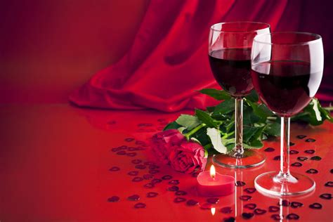 Roses And Wine For Valentines Day Wallpapers And Images Wallpapers