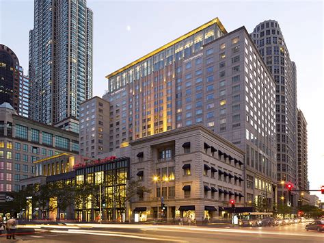 7 Best Luxury Hotels in Chicago