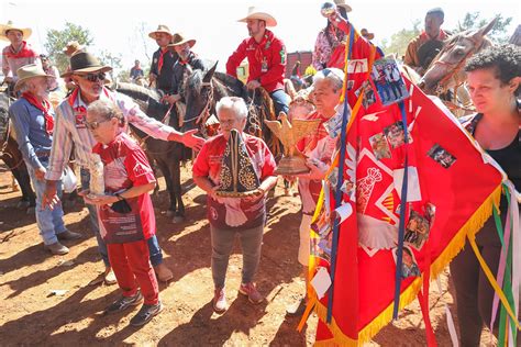 Milhares de devotos se reúnem na 142ª edição da tradicional Festa do