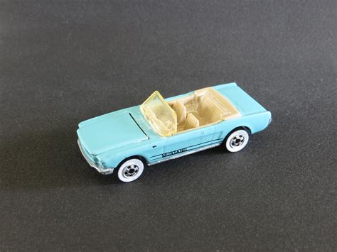 1987 Hot Wheels 65 Mustang Convertible The Race Case