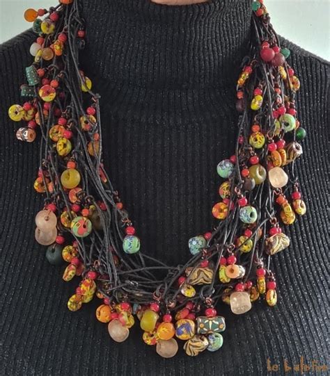 Collier Africain Multi Rangs En Cuir Et Perles De Verre