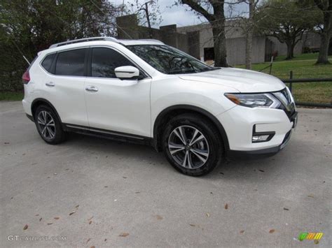 2017 Pearl White Nissan Rogue SL 125836102 Photo 25 GTCarLot