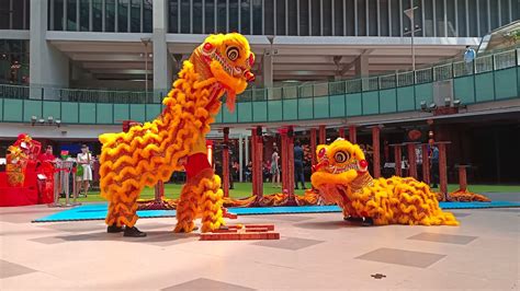 Kl Gateway Mall Acrobatic Lion Dance Youtube