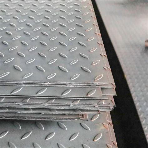 Hot Rolled Thick Mild Carbon Steel Checker Plate For Shipping Building