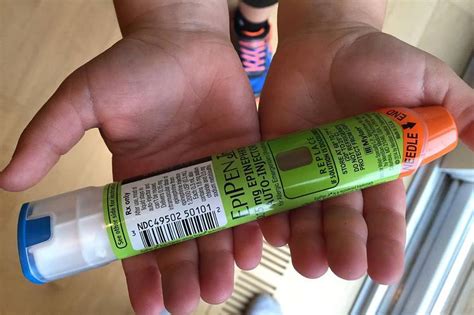 Crisis Of The Week Mylan Battles EpiPen Price Hike Criticism WSJ