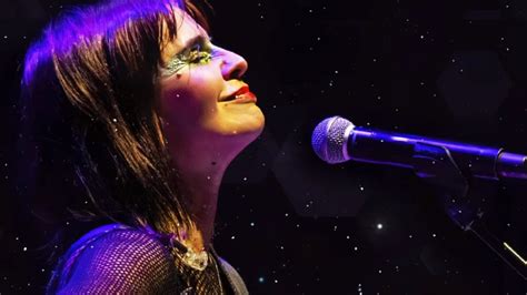 Fabiana Cantilo se presenta en el Gran Rex