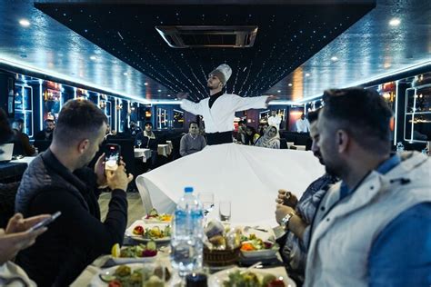 Bosporus Dinner Kreuzfahrt und türkische Nacht Istanbul Türkei