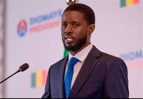 Nuevo Presidente De Senegal Jura Su Cargo Y Nombra A Primer Ministro