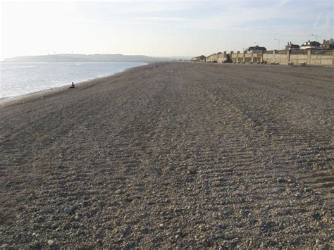 Seaford beach Photo | UK Beach Guide