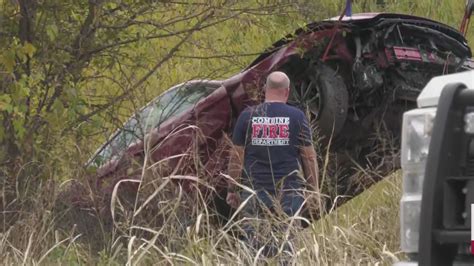 Autoridades Encuentran El Cuerpo De Una Persona Dentro De Un Auto