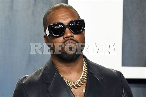 Presume Kanye West ¡dientes De Titanio