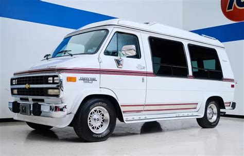 1993 Chevrolet G20 Explorer Limited Conversion Van Vin