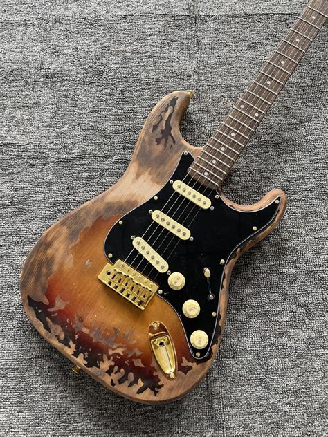 Heavy Relic St Electric Guitar Alder Body Maple Neck Aged Hardware Sunburst Color Nitro Lacquer