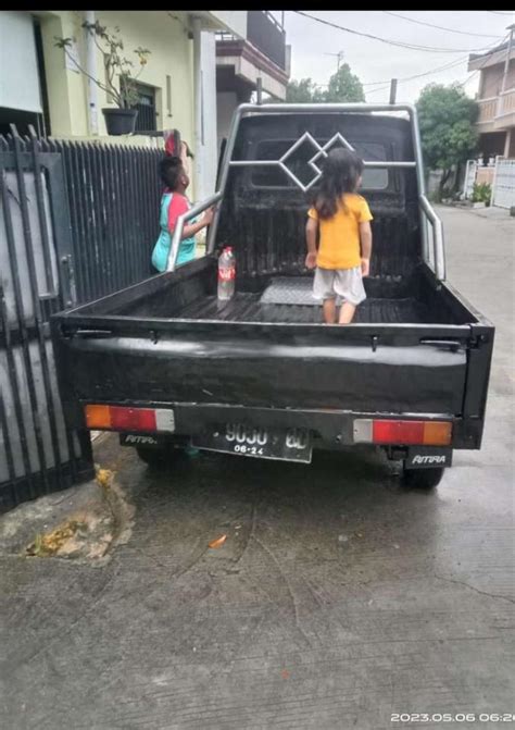 Suzuki Carry 2004 Bensin Lacak Harga