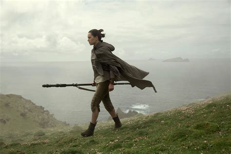 Rey Star Wars The Last Jedi 2017 Wallpaper Hd Movies Wallpapers 4k Wallpapers Images Backgrounds