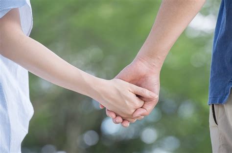 付き合っていないのに手をつなぐ・キスをする…そんな男性たちの思惑を聞いてみた （1 2） Mimot ミモット