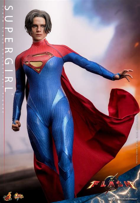 Hot Toys Supergirl