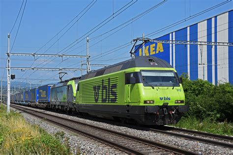 Doppeltraktion Mit Den BLS Loks 465 012 3 Und 475 406 5 F Flickr