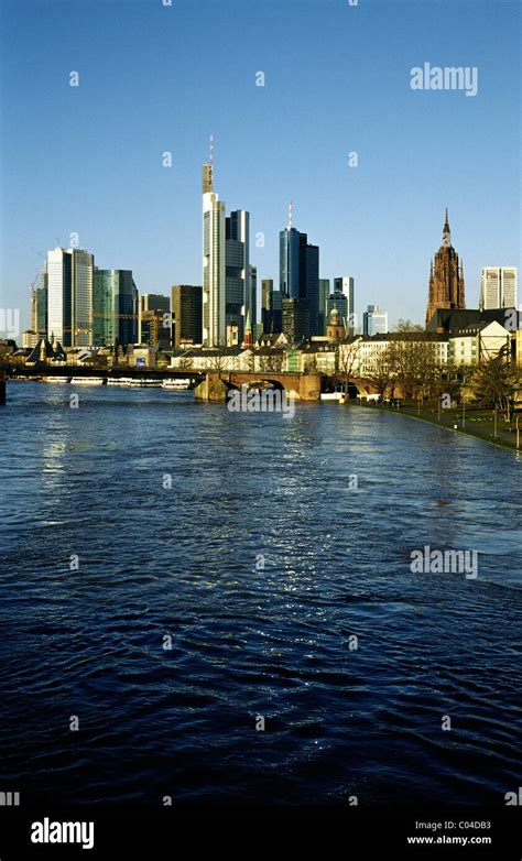 Commerzbanktower Of Frankfurt Am Main Hi Res Stock Photography And