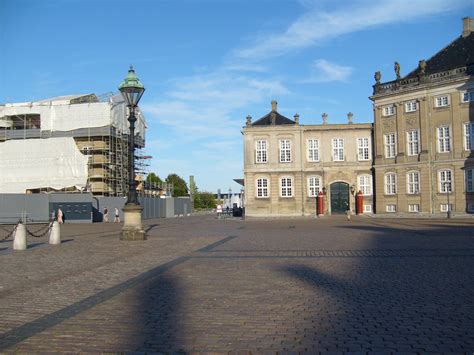 Amalienborg Palace - Denmark - Castles Wallpaper (1915022) - Fanpop