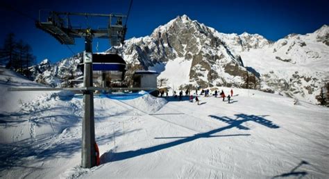 Alpinista Precipita E Muore In Montagna Dramma In Val D Aosta La