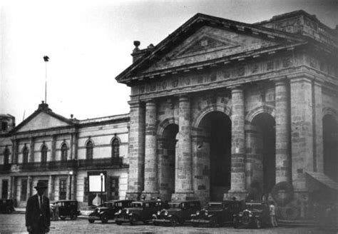 Guadalajara De Ayer Plaza Universidad