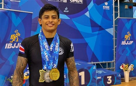 Atleta Tico De Jiu Jitsu Juli N Espinosa Se Proclama Campe N Sin Kimono