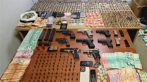 PN Confisca Armas Ilegales Drogas Dinero Balanzas Y Celulares