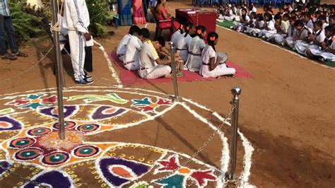 Skvm Vizag Sri Krishna Vidya Mandir Prayer On Independence Day Youtube