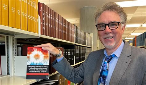 Urocs John Banks Co Authors How To Book On Undergrad Research