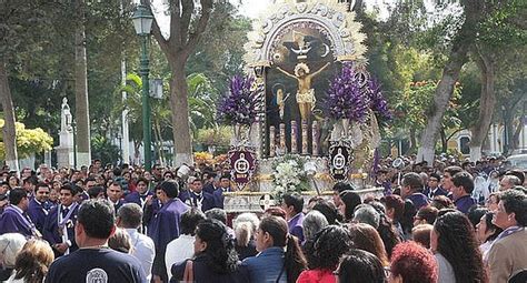 Señor De Los Milagros Conoce El Primer Recorrido De La Procesión