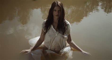 Nude Video Celebs Ana Abbott Nude O Espelho