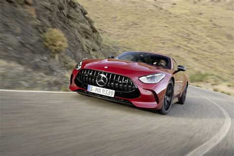 The Complete Mercedes-Benz Buying Guide: Every Model, Explained | Gear ...