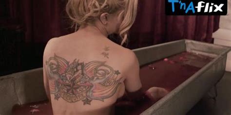 Mindy Robinson Breasts Lesbian Scene In Lizzie Borden S Revenge Tnaflix