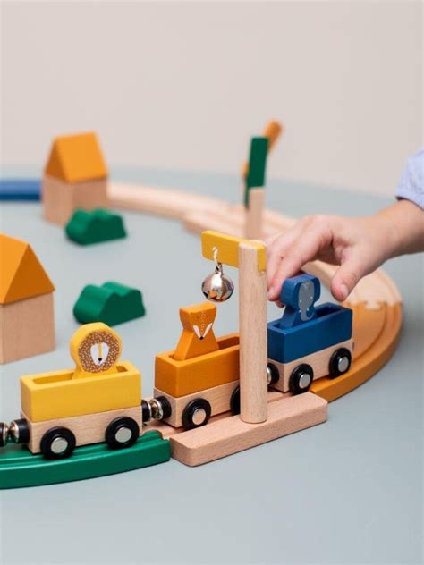 Circuit De Train En Bois Multicolore Kiabi