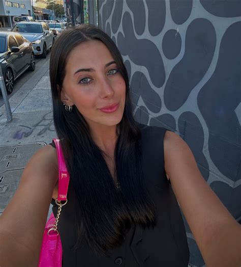 Constanza (@cotiigomeez) • Instagram photos and videos