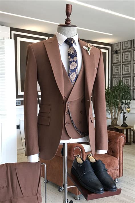 Francis Fancy Coffee Peaked Lapel Three Pieces Business Suits