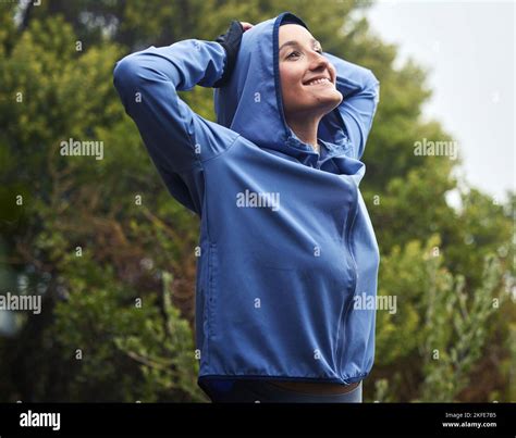 Fitness Deporte Joven Mujer Vestirse En Sudadera Con Capucha Para Otoño