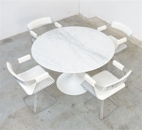 Carrara Marble Tulip Dining Table By Eero Saarinen For Knoll Int Vintage Design Point