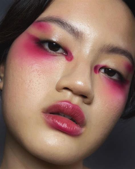 Viva Magenta Makeup Inspiration