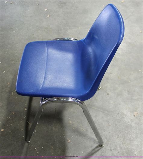 40 Plastic Cafeteria Chairs In Hutchinson Ks Item Az9446 Sold