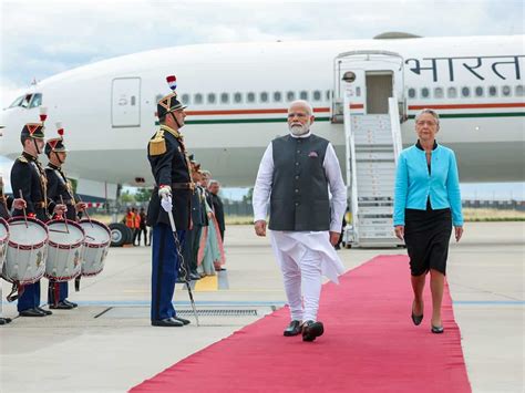 Pm Modi France Visit Pm Received By French Counterpart Upon Arrival In