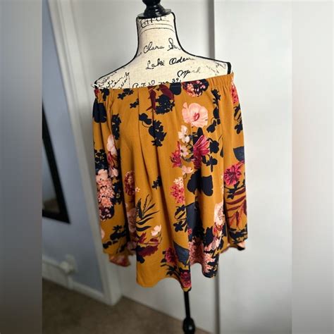 Umgee Tops Umgee Blouse Floral Print Fall Off Shoulder Poshmark