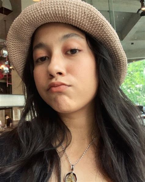 Foto Cantik Dan Tinggi Ini Potret Sitha Marino Pacar Bastian Steel